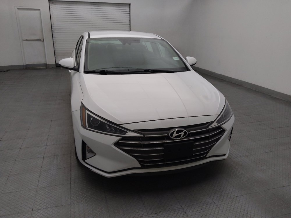 Used 2020 Hyundai Elantra SE FWD image 14