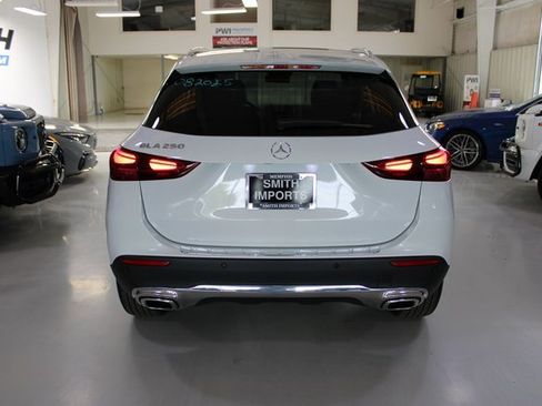 Used 2024 Mercedes-Benz GLA 250 image 41