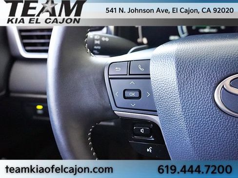 Used 2025 Toyota Camry SE w/ Convenience Package FWD image 33