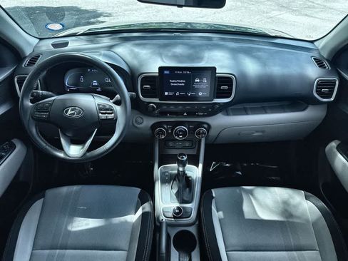Used 2024 Hyundai Venue SEL FWD image 24