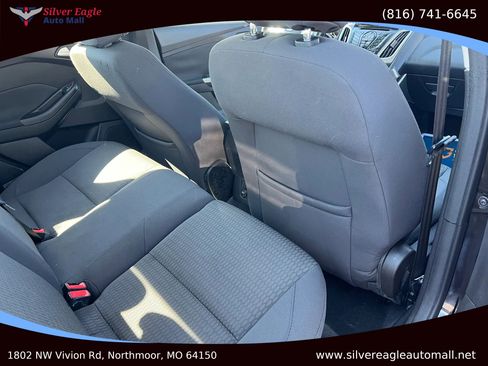 Used 2012 Ford Focus SEL image 8