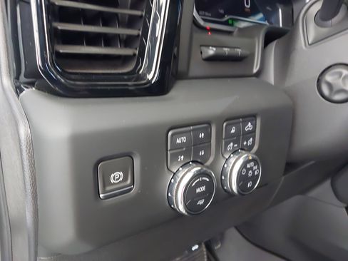 Used 2024 GMC Sierra 1500 AT4X image 24
