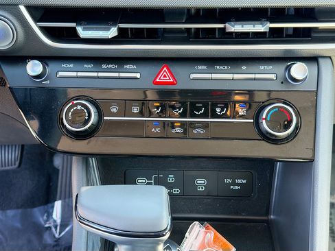 Used 2025 Hyundai Sonata SE image 27