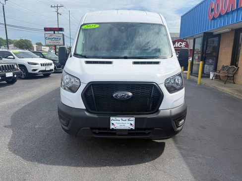 Used 2025 Ford Transit 250 148 Medium Roof Extended AWD w/ Load Area Protection Package image 2