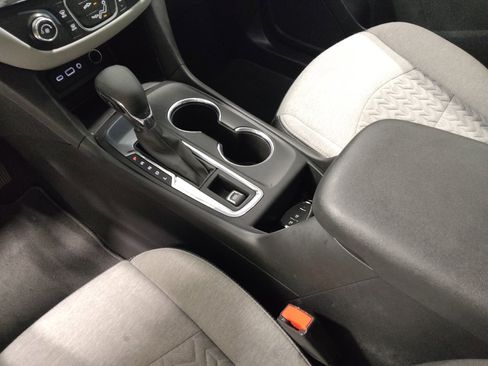 Used 2022 Chevrolet Equinox LS w/ LS Convenience Package image 26