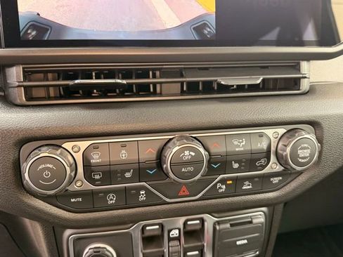 New 2026 Jeep Gladiator Sport AWD/4WD image 22