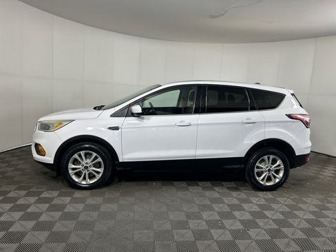 Used 2017 Ford Escape SE w/ SE Cold Weather Package image 2
