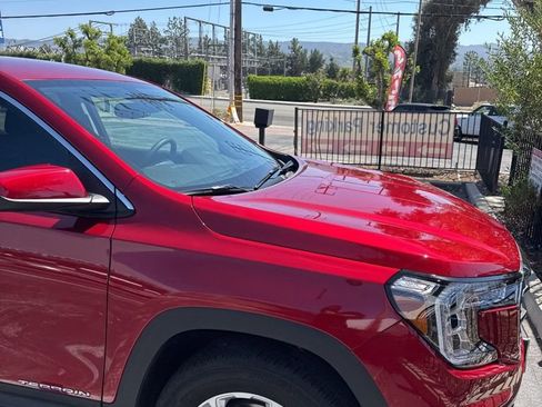 Certified 2024 GMC Terrain SLE w/ LPO, Cargo Package image 1