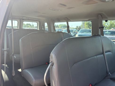 Used 2013 Ford E-350 and Econoline 350 XL RWD image 12