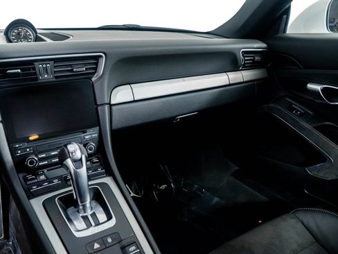 Used 2018 Porsche 911 GT3 w/ Sport Chrono Package image 34