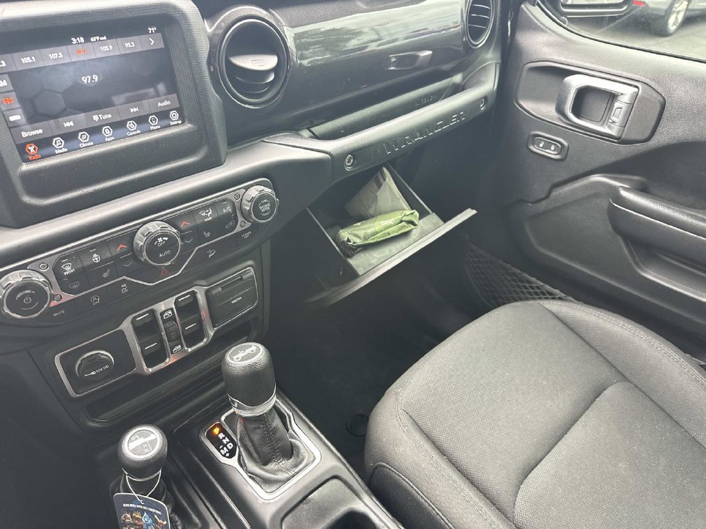 Used 2019 Jeep Wrangler Unlimited Sport AWD/4WD image 34