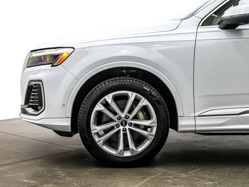Used 2025 Audi Q7 2.0T Premium w/ Convenience Package image 10