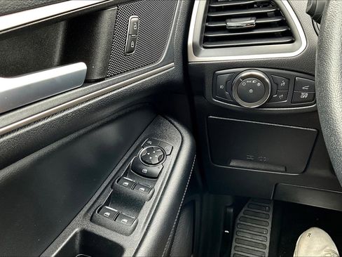 Used 2022 Ford Edge SEL w/ Convenience Package image 33