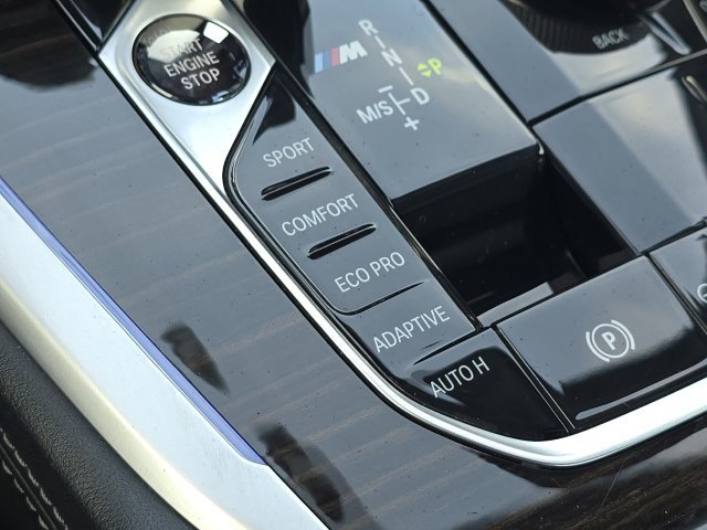 Used 2021 BMW X7 M50i AWD/4WD image 46