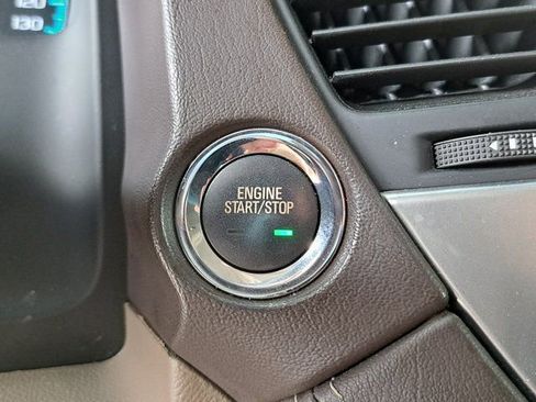 Used 2019 Chevrolet Suburban Premier AWD/4WD image 14