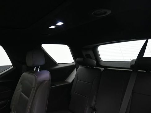 Used 2023 Chevrolet Traverse LT w/ LT Premium Package image 21