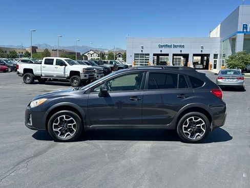 Used 2016 Subaru Crosstrek 2.0i Limited AWD/4WD image 2