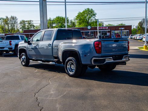 Used 2024 Chevrolet Silverado 3500 LT w/ Safety Package AWD/4WD image 5