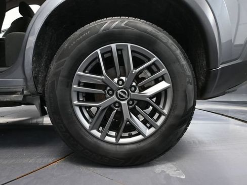 Used 2023 Nissan Rogue S AWD/4WD image 11