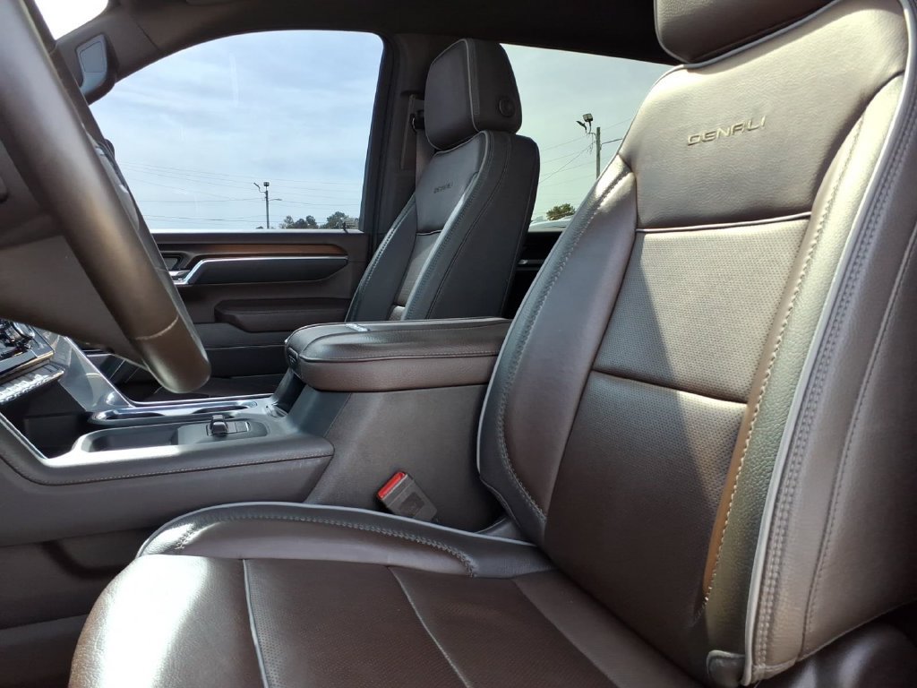 Used 2024 GMC Sierra 2500 Denali w/ Denali Reserve Package AWD/4WD image 17