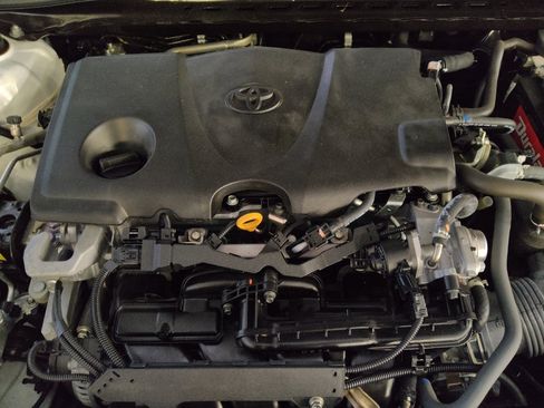 Used 2022 Toyota Camry SE image 30