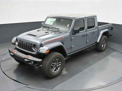 Used 2025 Jeep Gladiator Mojave AWD/4WD image 37