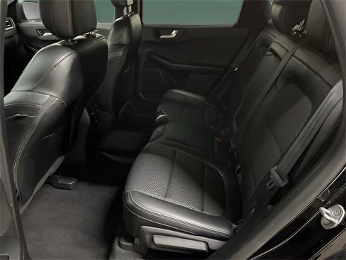Used 2024 Ford Escape SE image 12
