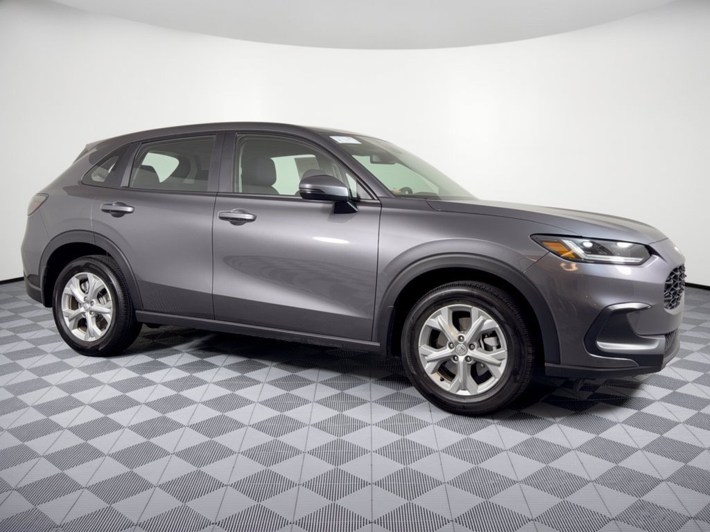 Used 2025 Honda HR-V LX image 8