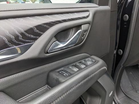 Used 2023 GMC Yukon XL Denali AWD/4WD image 23
