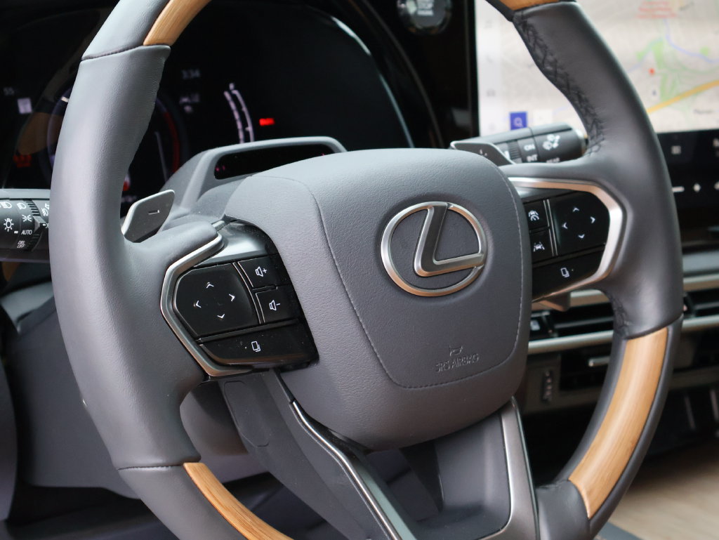 Used 2024 Lexus RX 350 Premium Plus w/ Convenience Package AWD/4WD image 19