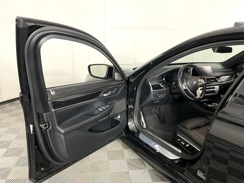 Used 2016 BMW 750i xDrive AWD/4WD image 30