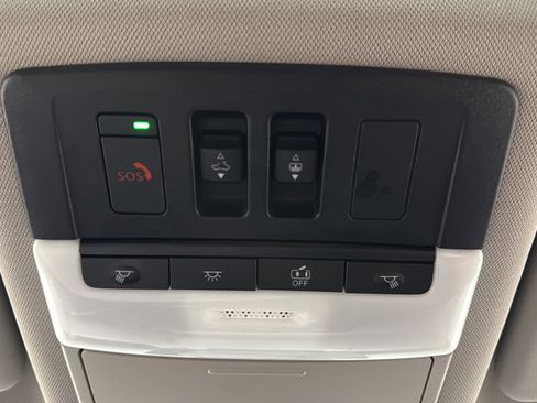 Used 2022 Nissan Rogue Platinum w/ Head-Up Display Package AWD/4WD image 26