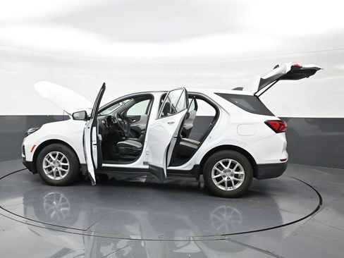 Used 2024 Chevrolet Equinox LS w/ Driver Confidence II Package FWD image 30
