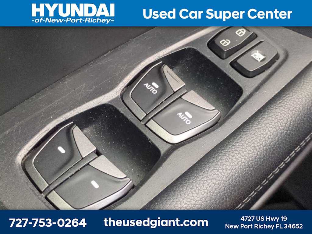 Used 2015 Hyundai Santa Fe Sport 2.0T w/ Option Group 05 FWD image 28