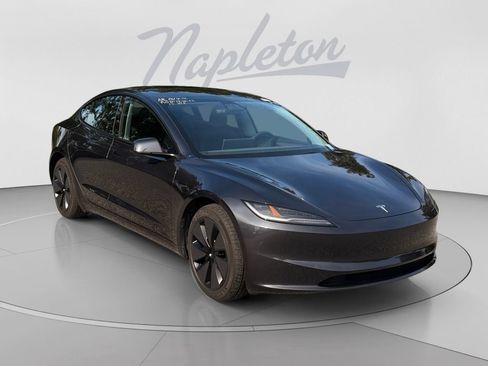 Used 2025 Tesla Model 3 Long Range RWD image 8