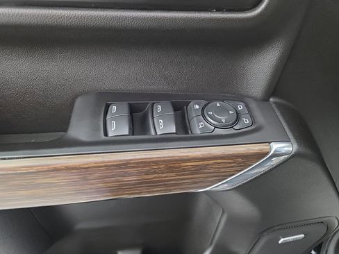 Used 2022 Chevrolet Silverado 1500 High Country w/ Safety Package II image 14