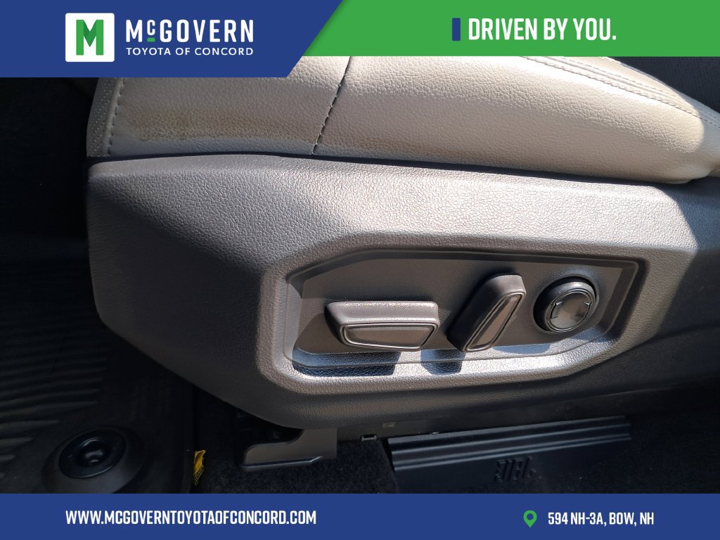 Used 2024 Toyota Tundra Limited AWD/4WD image 16