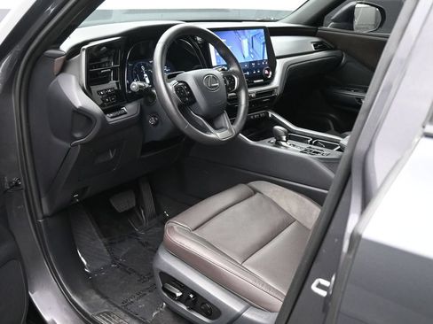 Used 2024 Lexus TX 350 FWD image 2