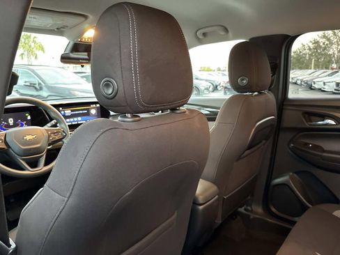 Used 2024 Chevrolet TrailBlazer LT image 14