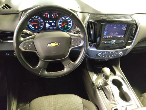 Used 2023 Chevrolet Traverse LT FWD image 22