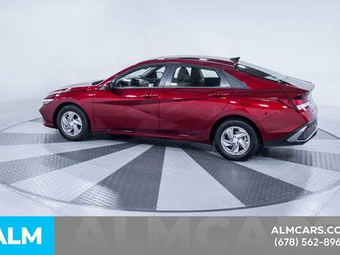 Used 2025 Hyundai Elantra SE image 5