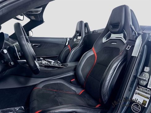 Used 2018 Mercedes-Benz AMG GT C image 11