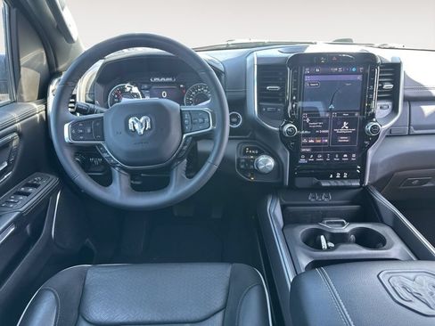 Used 2025 RAM 1500 Laramie AWD/4WD image 32