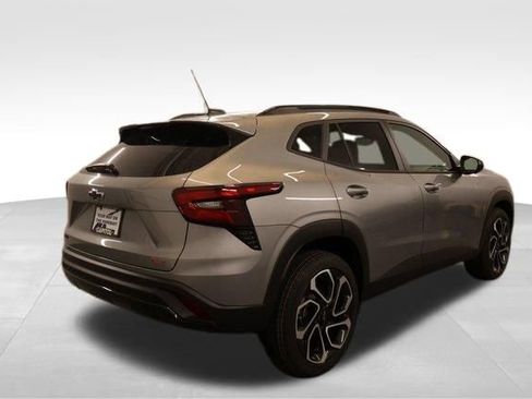 New 2026 Chevrolet Trax RS w/ Sunroof Package image 2