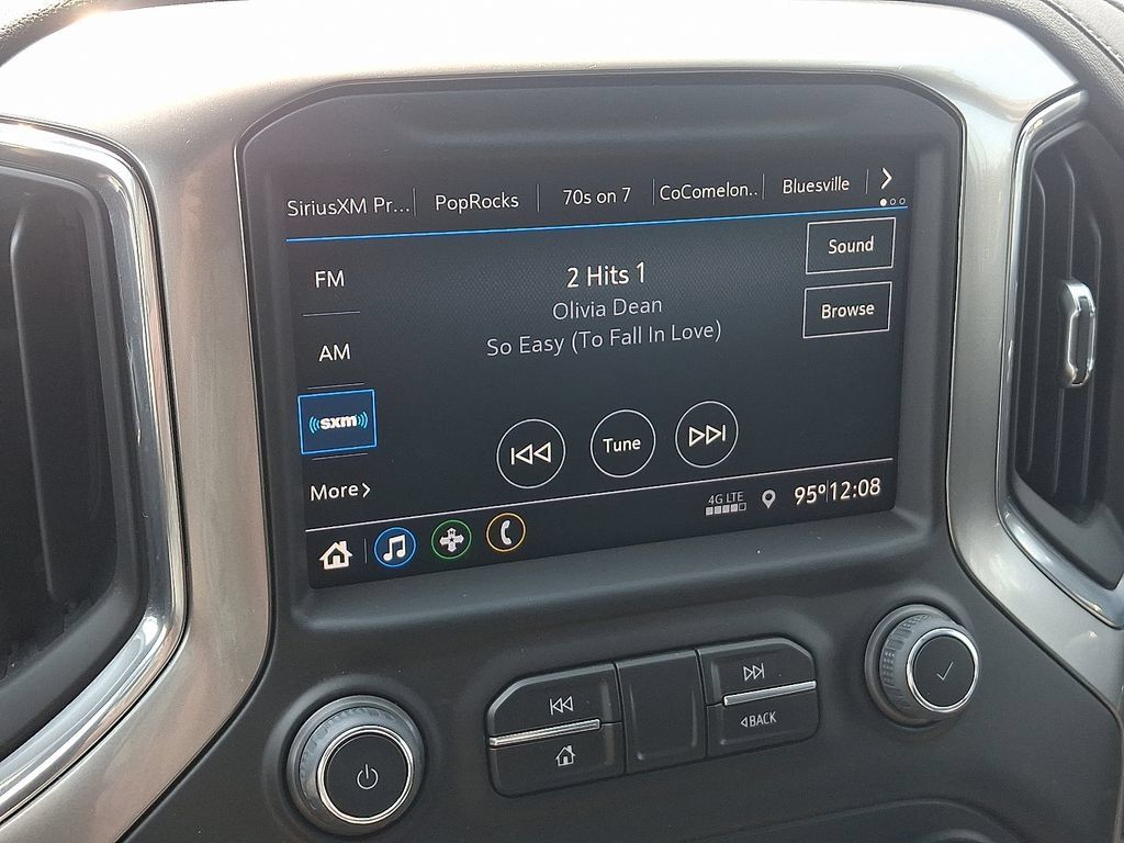 Certified 2022 Chevrolet Silverado 1500 LT AWD/4WD image 17