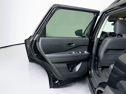 Used 2025 Nissan Pathfinder SV AWD/4WD image 24