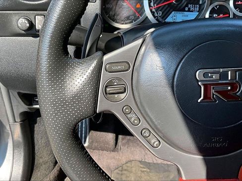 Used 2015 Nissan GT-R Premium AWD/4WD image 10