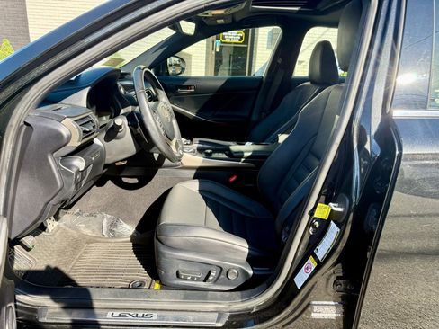 Used 2018 Lexus IS 300 F Sport w/ F Sport Package AWD/4WD image 15