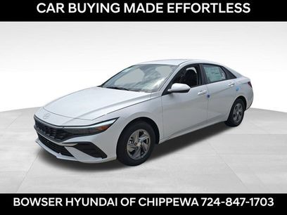 New 2025 Hyundai Elantra SE