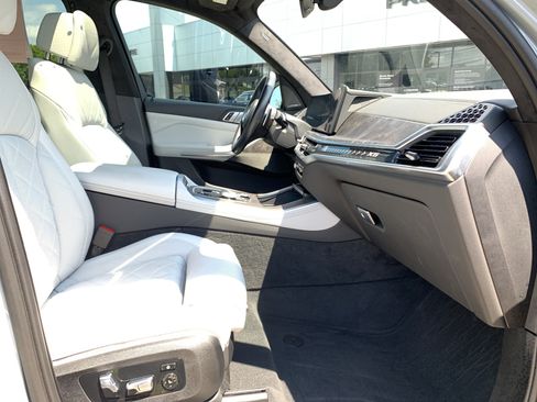 Used 2024 BMW X5 xDrive50e w/ Executive Package AWD/4WD image 33